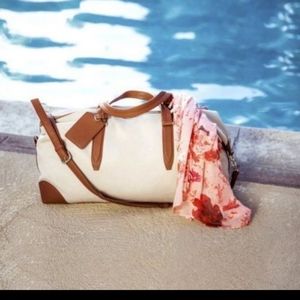 Henny + Lev Weekender Brand New with tagd